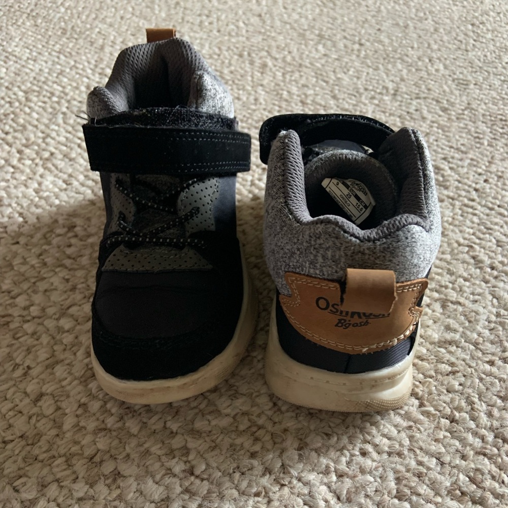 Kids Sneakers, Smoke Free Home